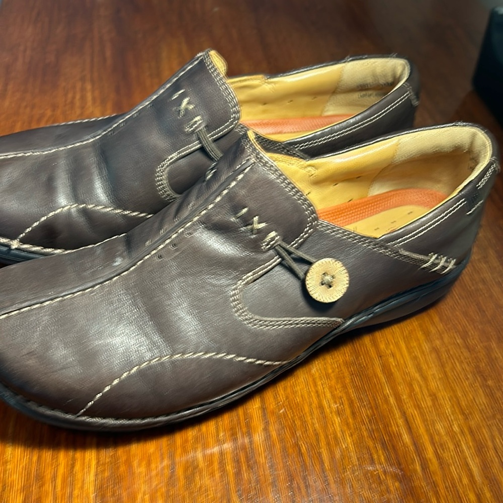 Un Structured By Clark’s Womens Un-Loop Slip-On B… - image 2